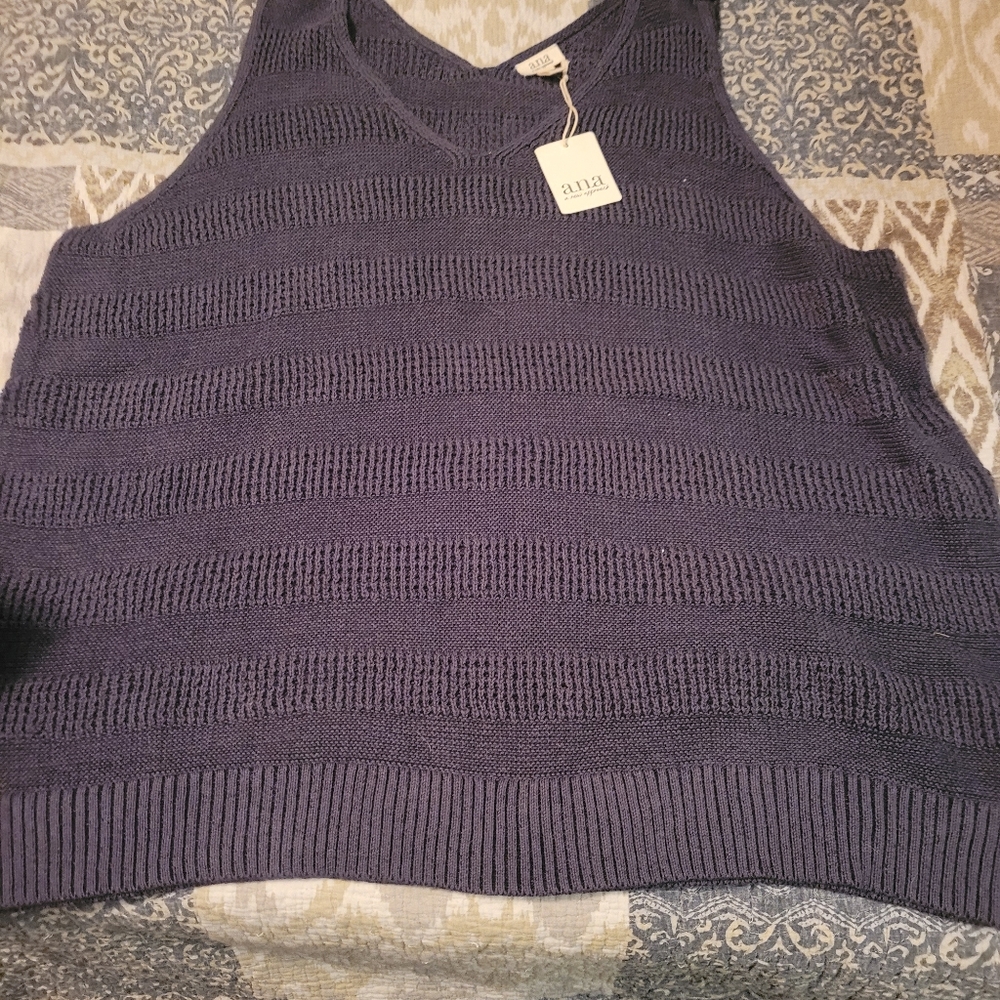 Plus Women sweater vest